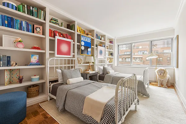 Sold by Compass | media 17