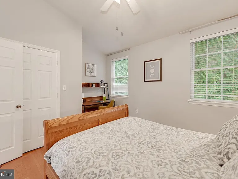 2219 Kearny St NE — Photo 18