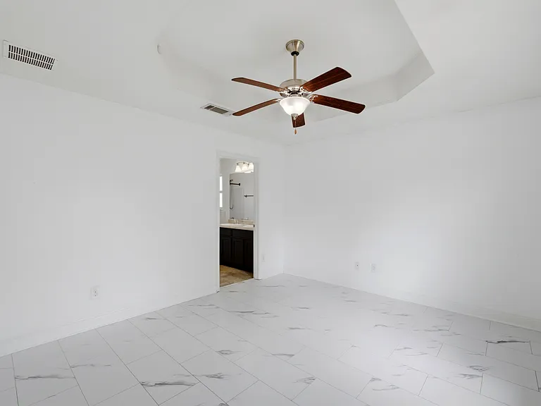 5604 Shooting Star Ct — Photo 12