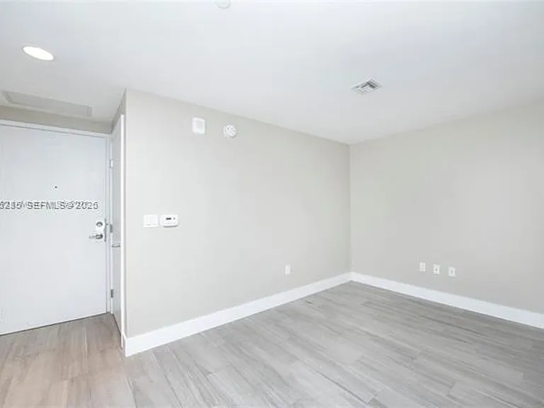 16385 Biscayne Blvd #2616 — Photo 11