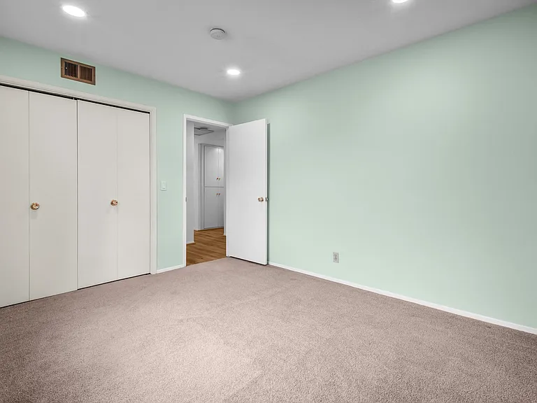 816 Granada Dr — Photo 22