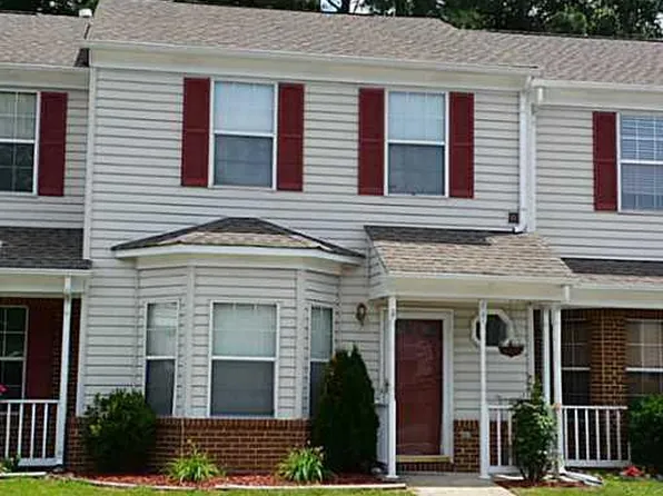205 Wrought Iron Bnd, Yorktown, VA 23693