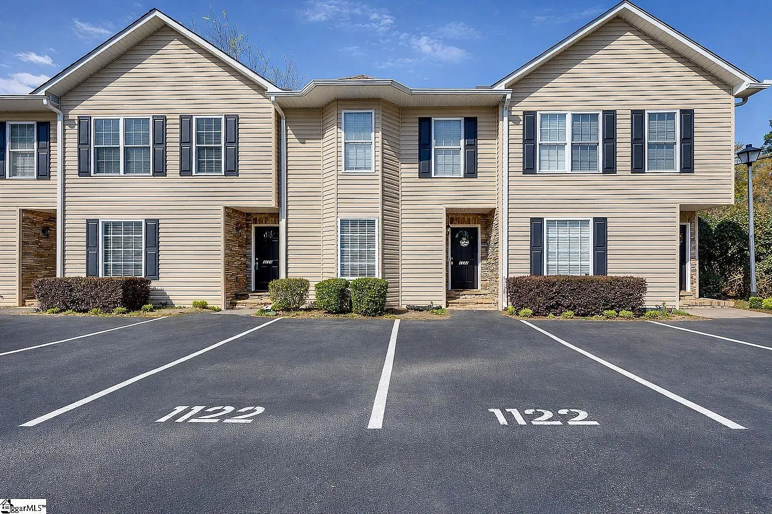 3 bed, 1512 sqft, $1,625 — Photo 1