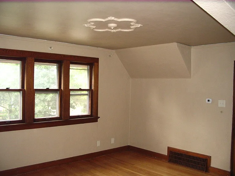 6424 W Wright St #UPPER — Photo 8