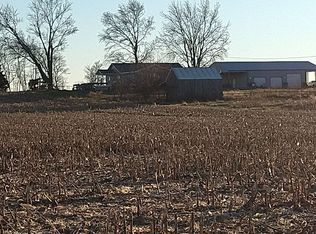 252 Sapphire Ln, Clay City, IL