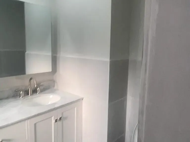 3 bed, 2.0 bath, 1212 sqft, $3,600 — Photo 4