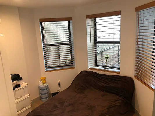 Rented by Delmark Realty LLC | media 45