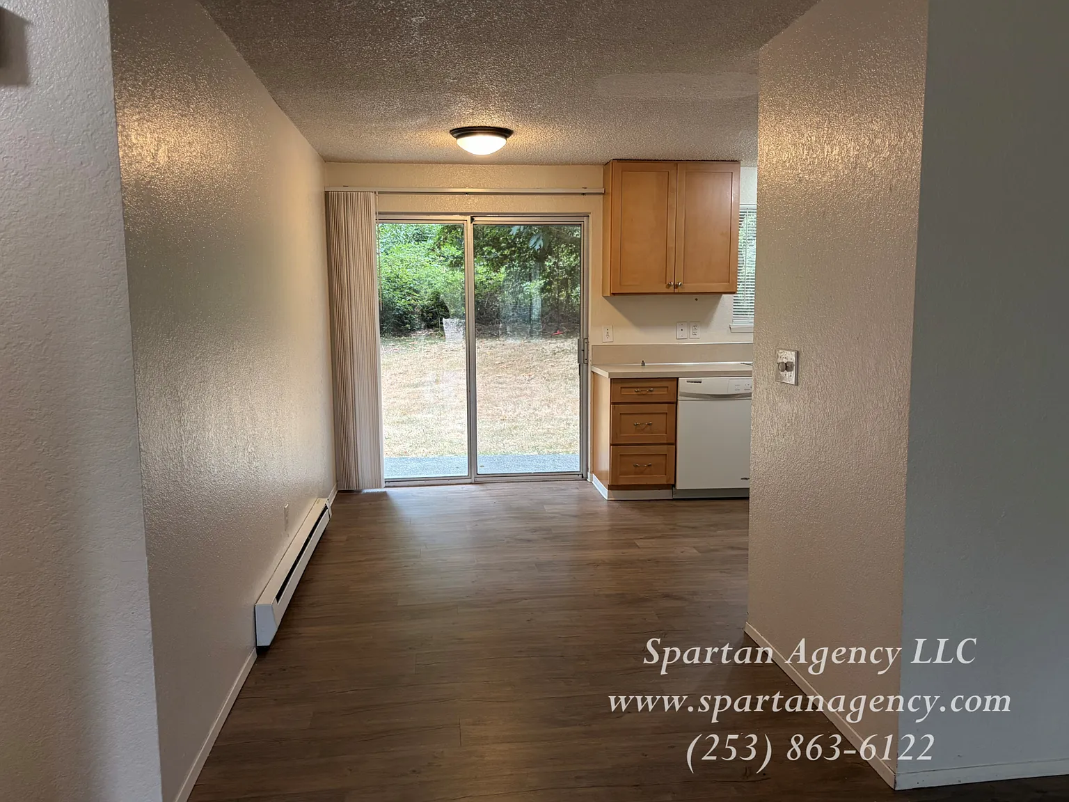 2 bed, 900 sqft, $1,675 — Photo 3