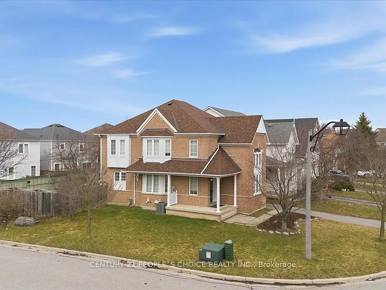 1456 Lyncroft Cres — Photo 14