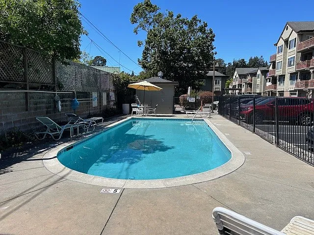 308 River St #D27 — Photo 2