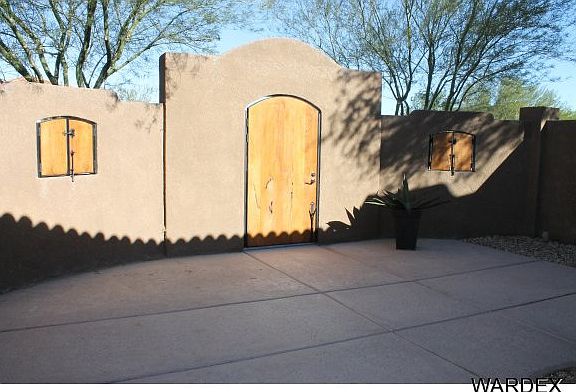 Private Front Courtyard
