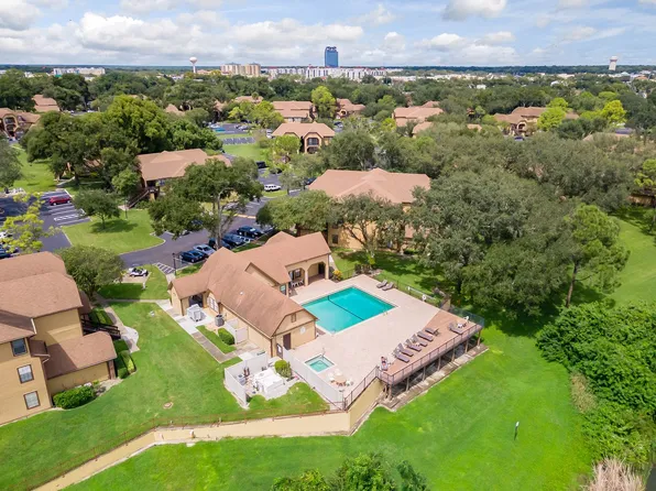 380 Lakepointe Dr, Altamonte Springs, FL