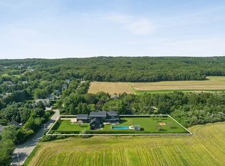 449 Blank Ln, Water Mill, NY 11976