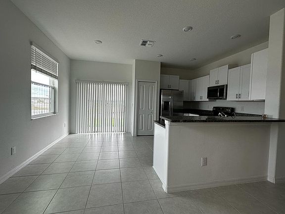 4th image of 32001 Powderpuff Mimosa Dr
