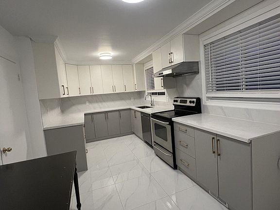 3rd image of 139 Amberjack Blvd