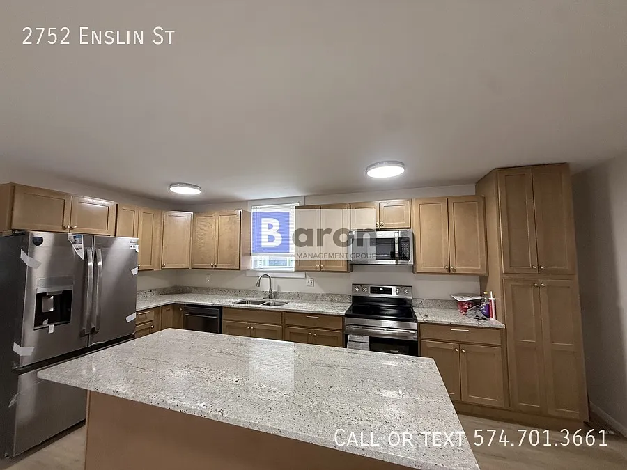 2752 Enslin — Photo 4