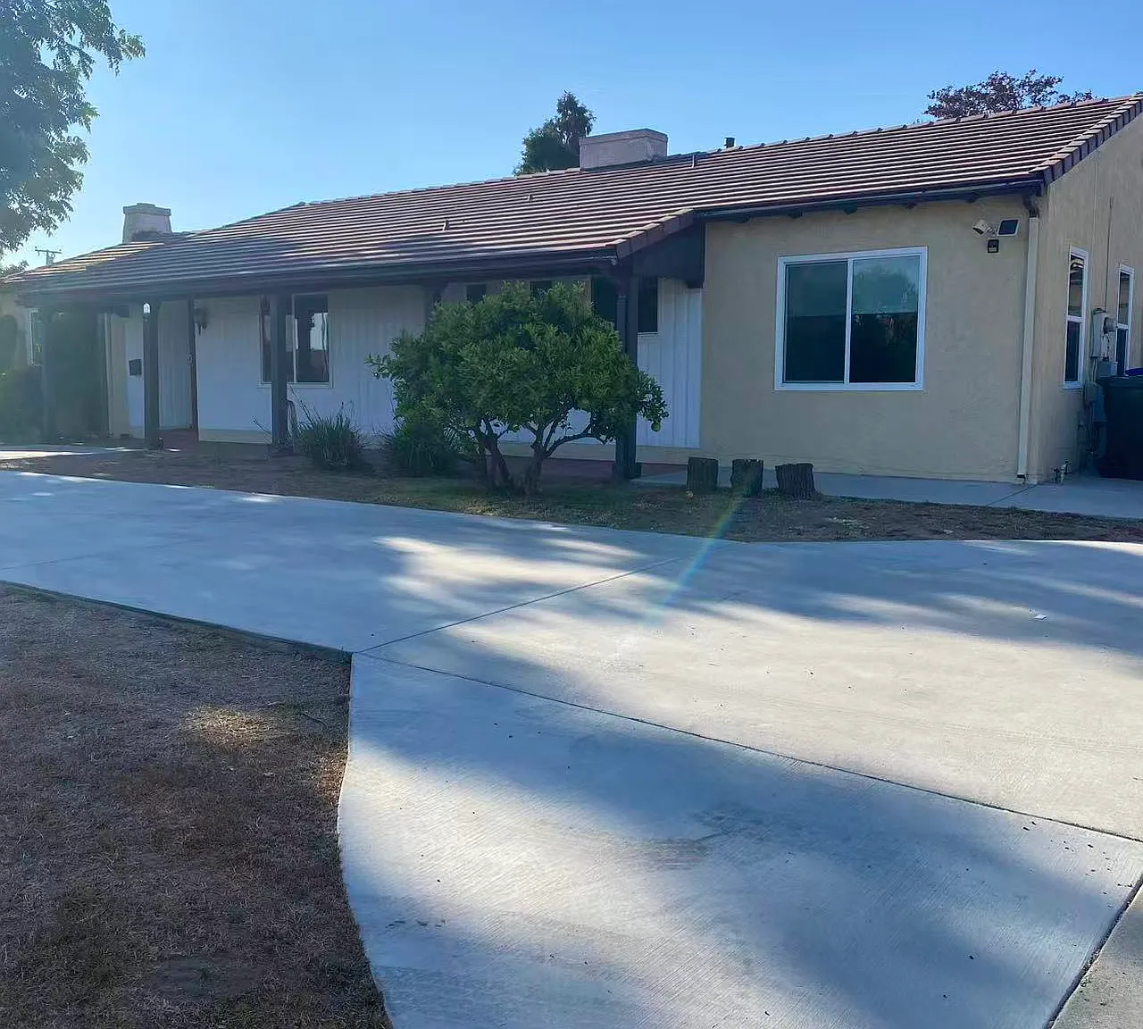 3 bed, 1796 sqft, $4,000 — Photo 2