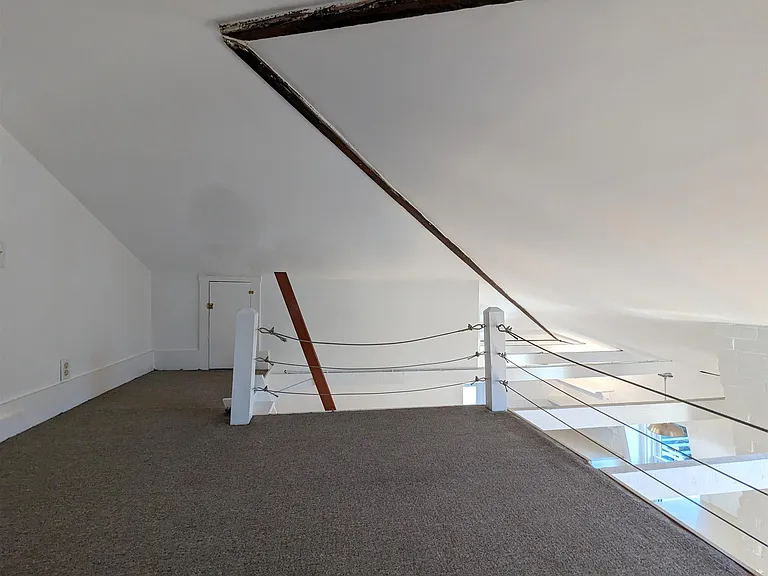 17 Howe St #3 — Photo 13