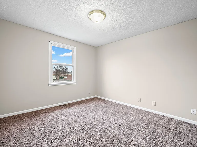 1128 Tobacco Rd — Photo 22