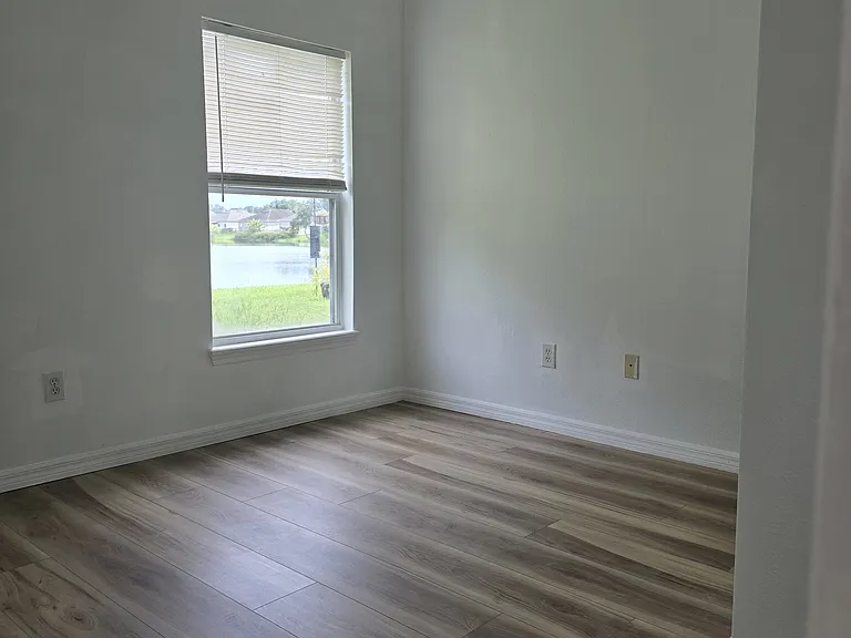 4416 Waterside Pointe Cir — Photo 7