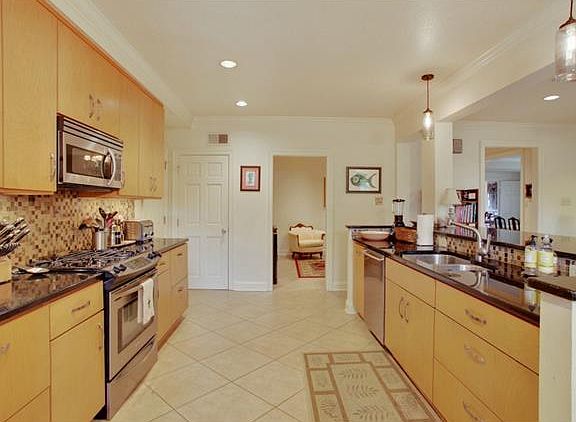 4th image of 112 Maryland Dr