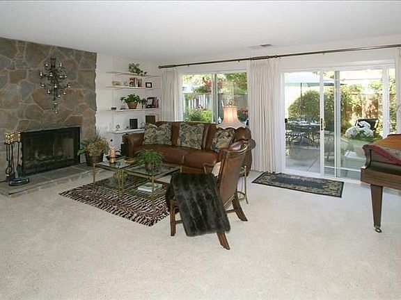 2nd image of 1302 Casa Ct