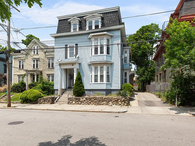 79 Oak St #6 — Photo 2