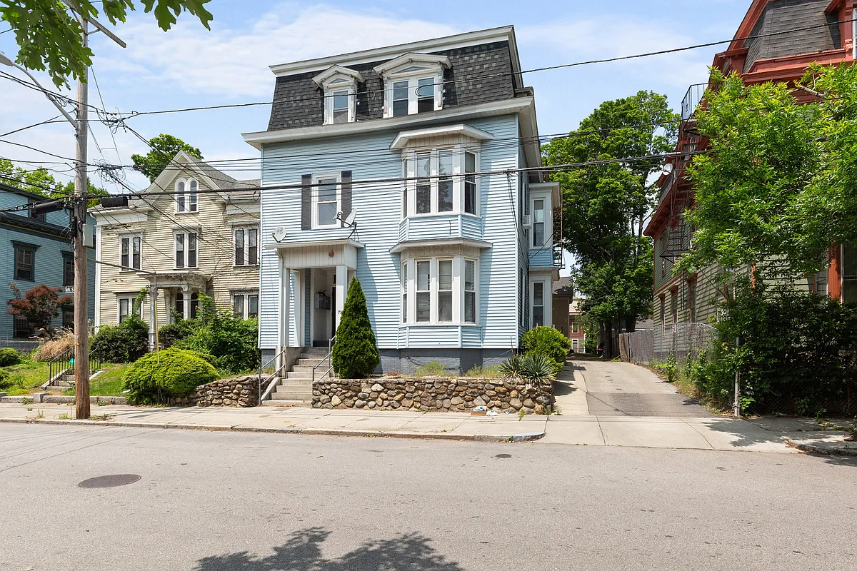 Building Photo - 79 Oak St #6