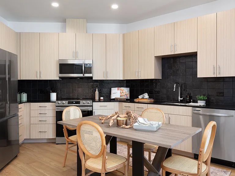 Station 16 Apartments — Photo 6