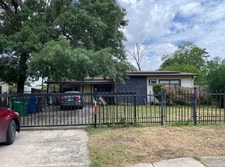 351 Cherry Ridge Dr, San Antonio, TX 78213