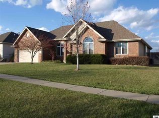 7702 SW 27th St, Topeka, KS 66614