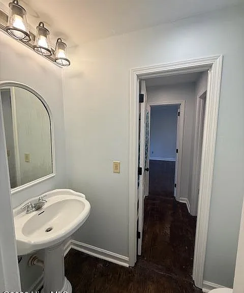 309 Country Club Ln — Photo 8