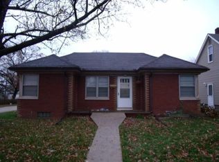 401 15th St, Silvis, IL 61282