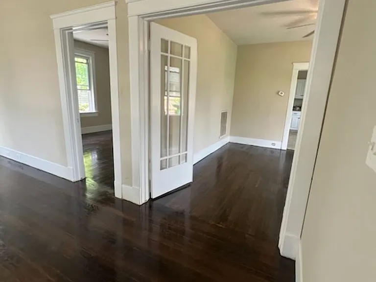 1215 Gregg Ave — Photo 2
