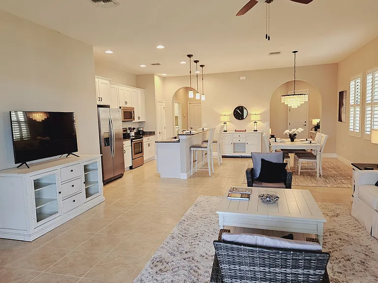 10468 Crooked Creek Dr — Photo 15