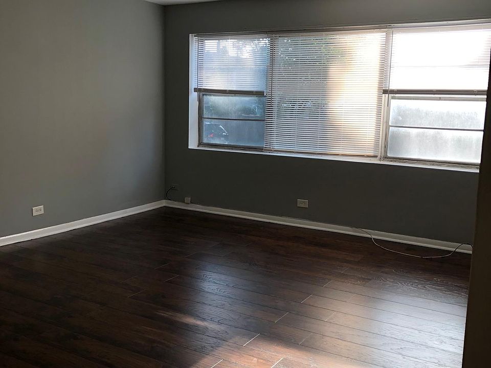 2nd image of 1030 Chicago Ave APT 103