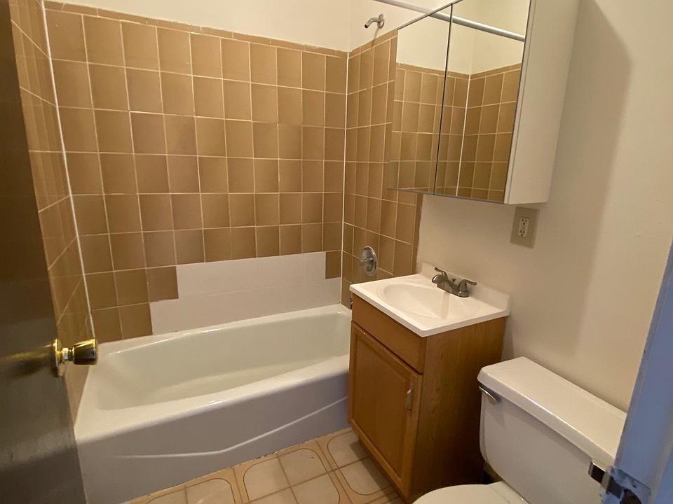 2nd image of 219 Park Ave APT 8