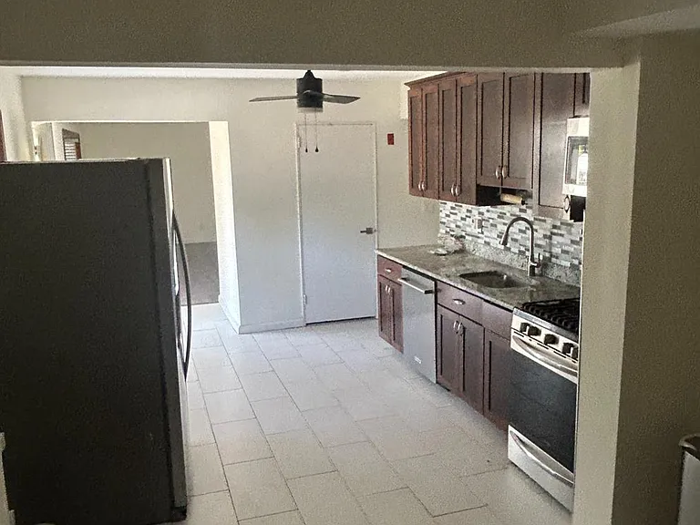 17 Raleigh Rd — Photo 6