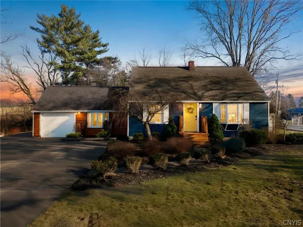 5746 S Bay Rd, Cicero, NY 13039
