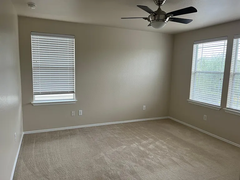 1604 Corn Hill Ln — Photo 17