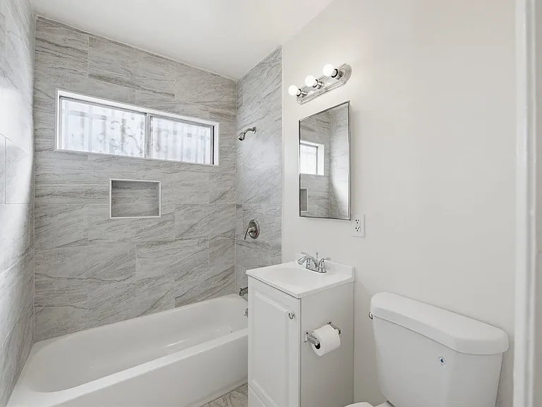 1224 S Normandie Ave #2 — Photo 4