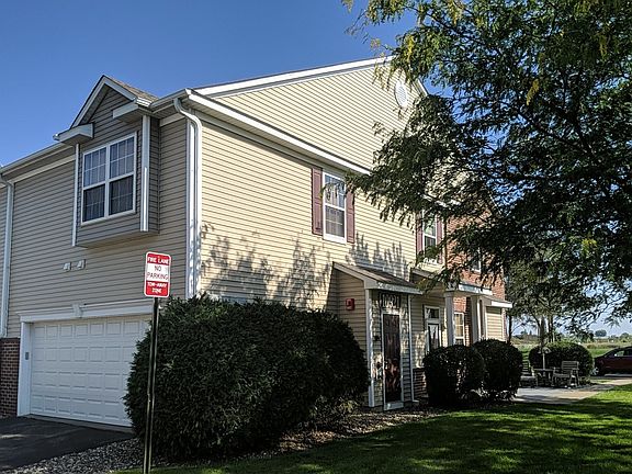3rd image of 10921 Fergus St NE