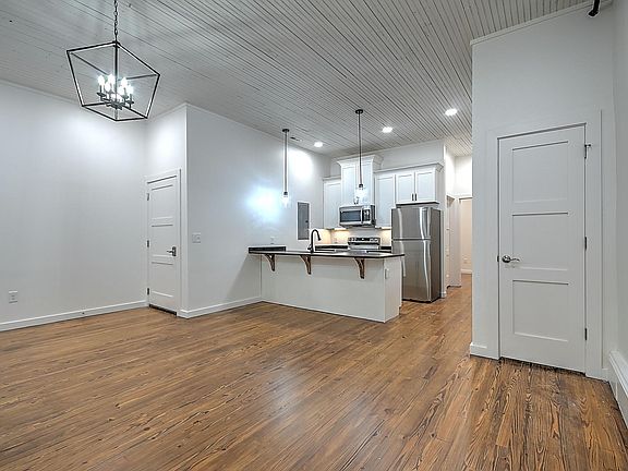 5th image of 503 State St #302