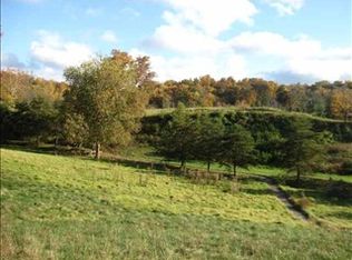 1422 Spring Valley Dr, Huntington, WV 25704