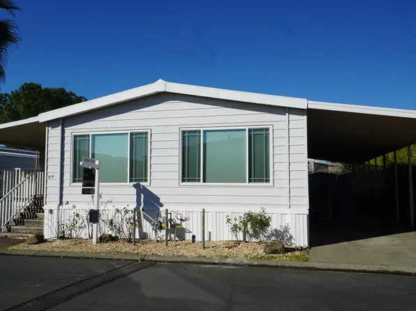 817 Champagne Circle E, Calistoga, CA 94515