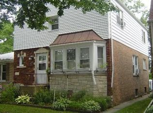 8215 Lowell Ave, Skokie, IL 60076
