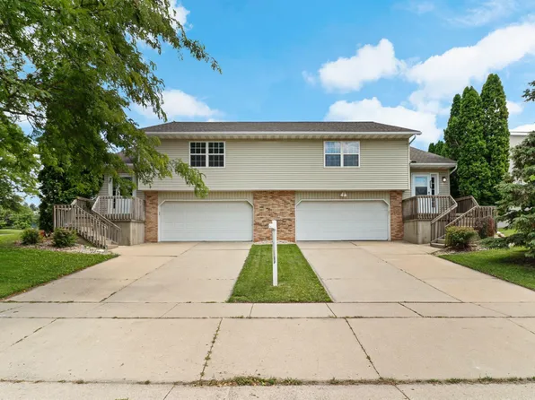 824 N Clover Ln, Cottage Grove, WI 53527