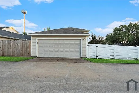 6114 Elton Knolls St — Photo 15