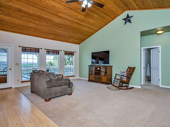 4th image of 23495 Oat Hill Road
