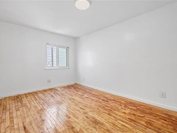 5th image of 657 Evergreen Avenue #2